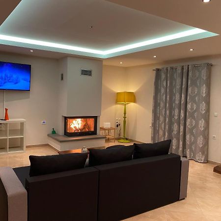 Αρτέμιδα Plus Karpenisi Apartment Exteriér fotografie