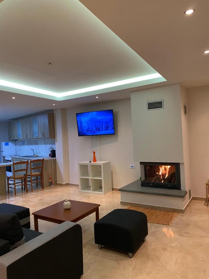 Αρτέμιδα Plus Karpenisi Apartment Exteriér fotografie